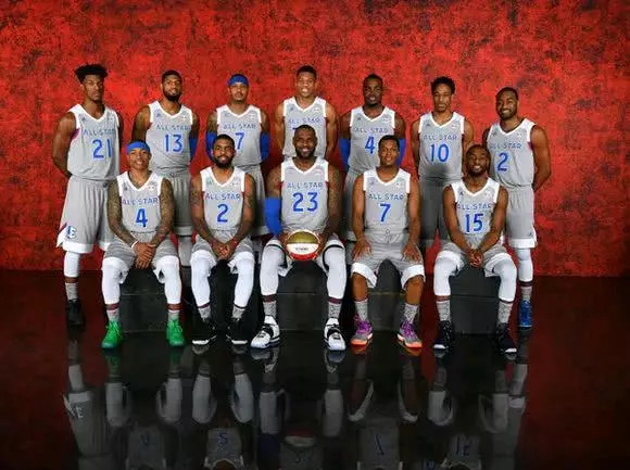 锋线并非只 锋线并非只